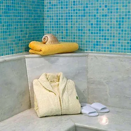 Maritsas & Hotel 5*