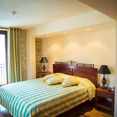 Maritsas & Hotel