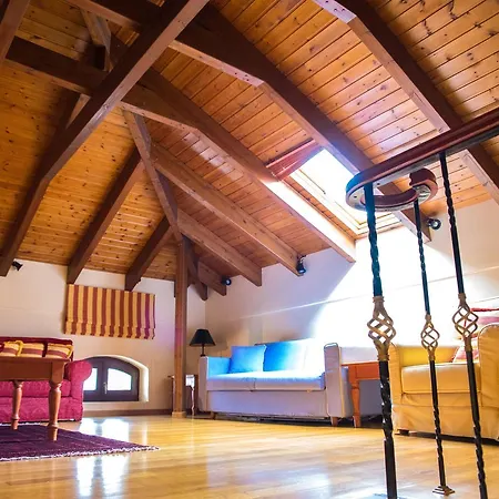 Maritsas & Отель