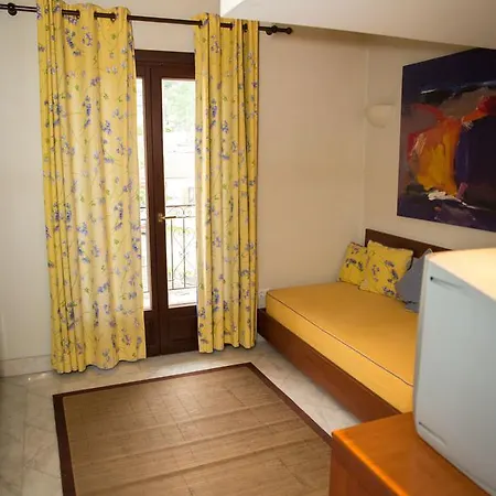 Maritsas & Hotel 5*