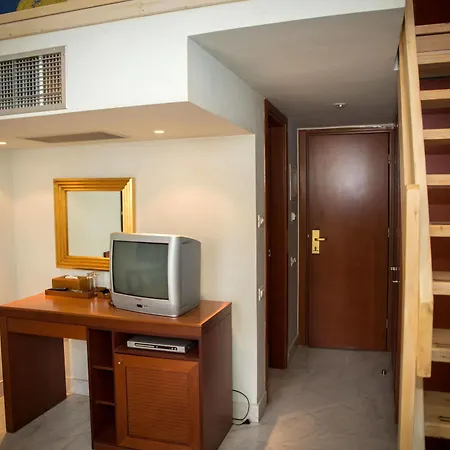 Отель Maritsas & 5*