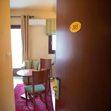 Maritsas & Hotel